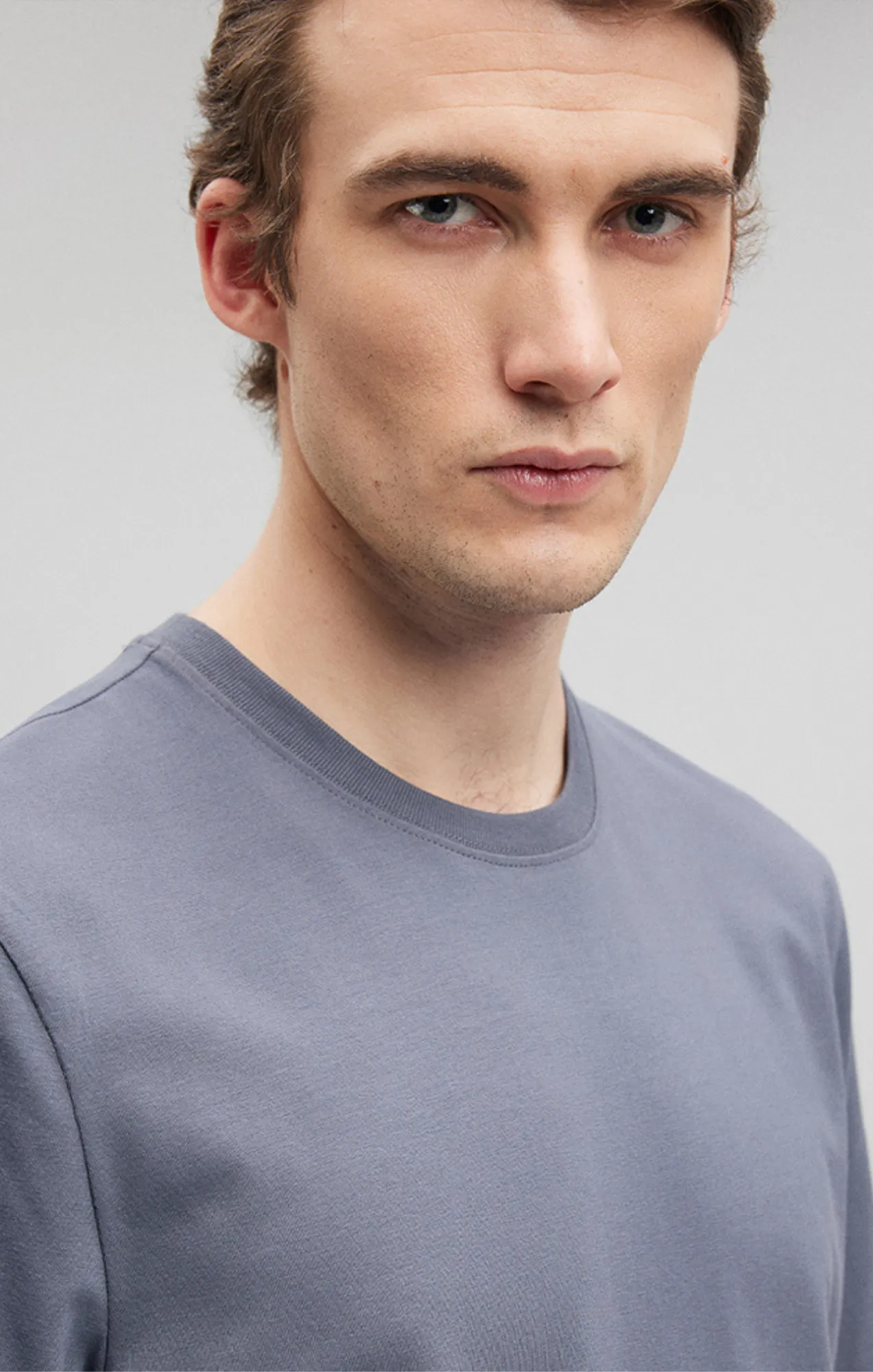 BASIC CREW NECK T-SHIRT IN TURBULENCE