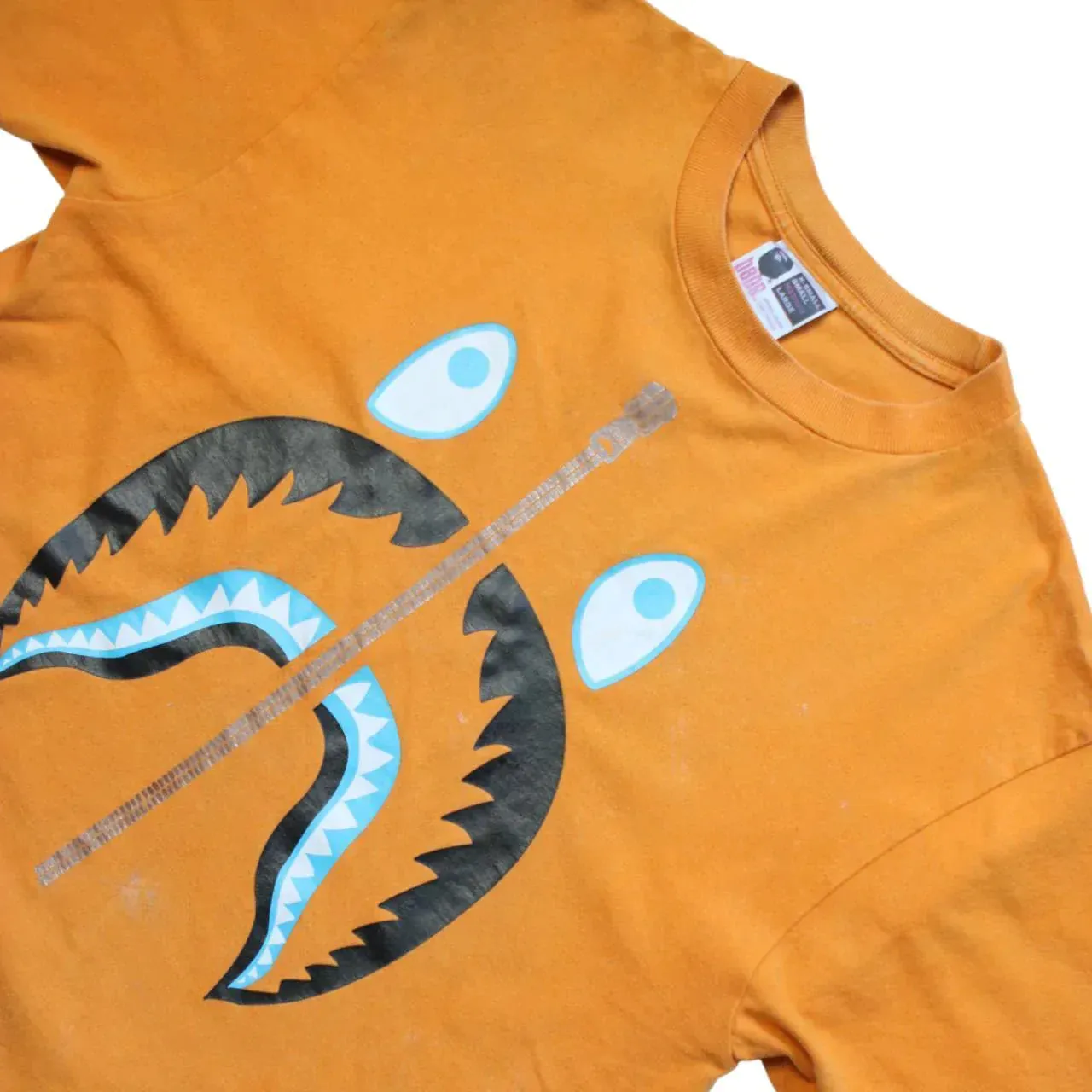 BATHING APE SHARK TEE  (M)