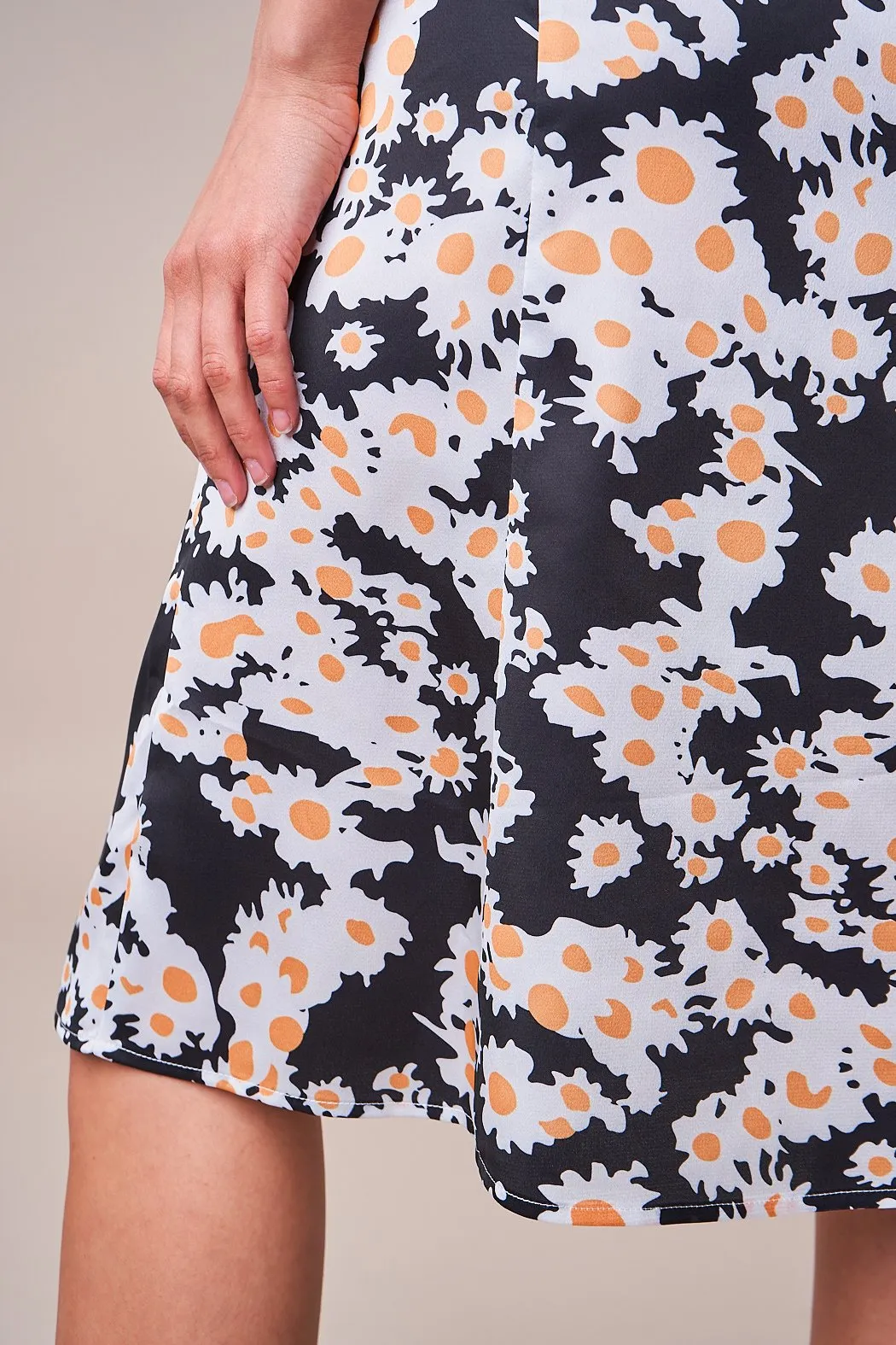 Delicate Sunflower Midi Skirt