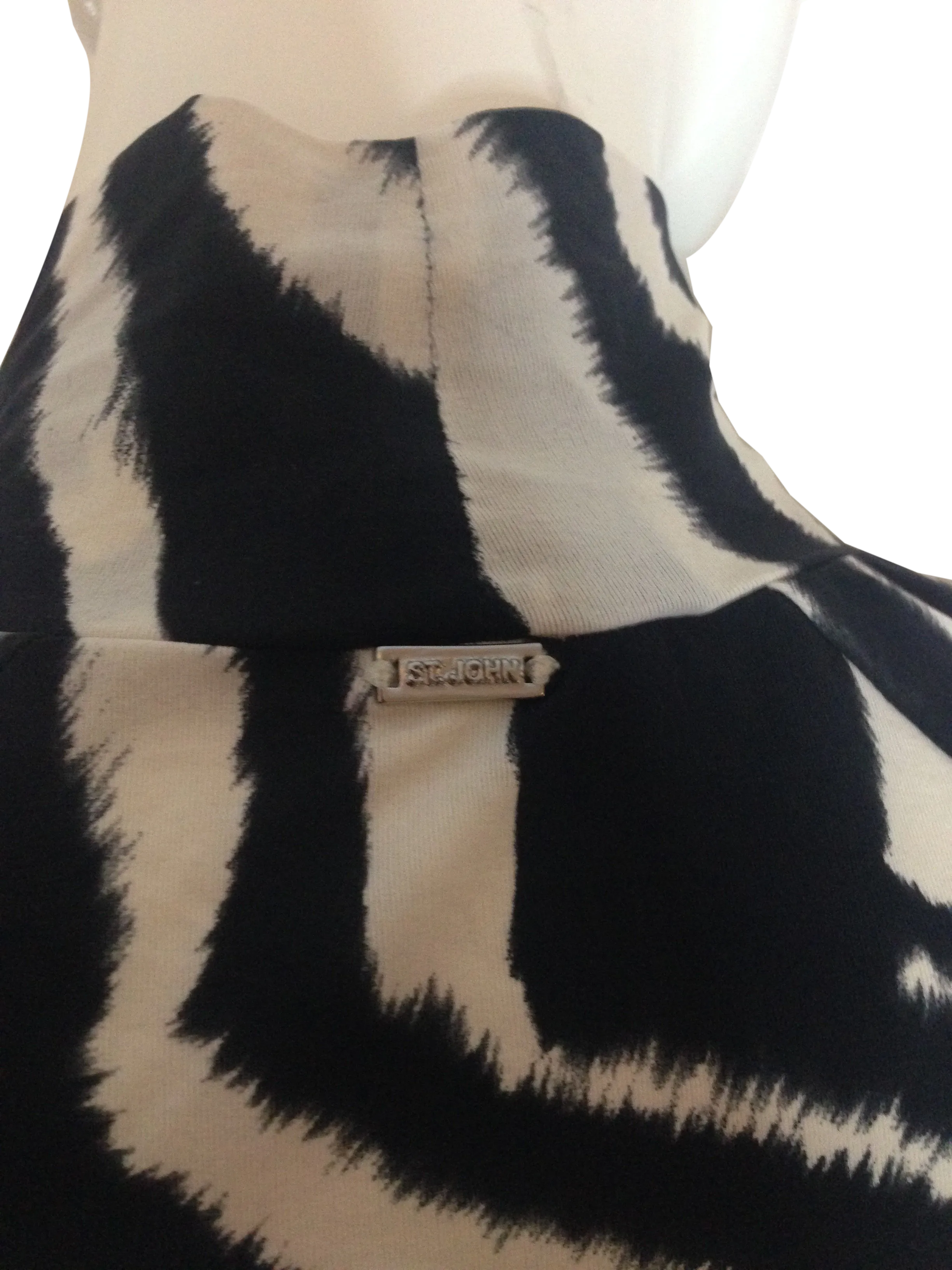 St. John Sport Long Sleeve Turtleneck Top Black/White Print Size P SKU 000256-2
