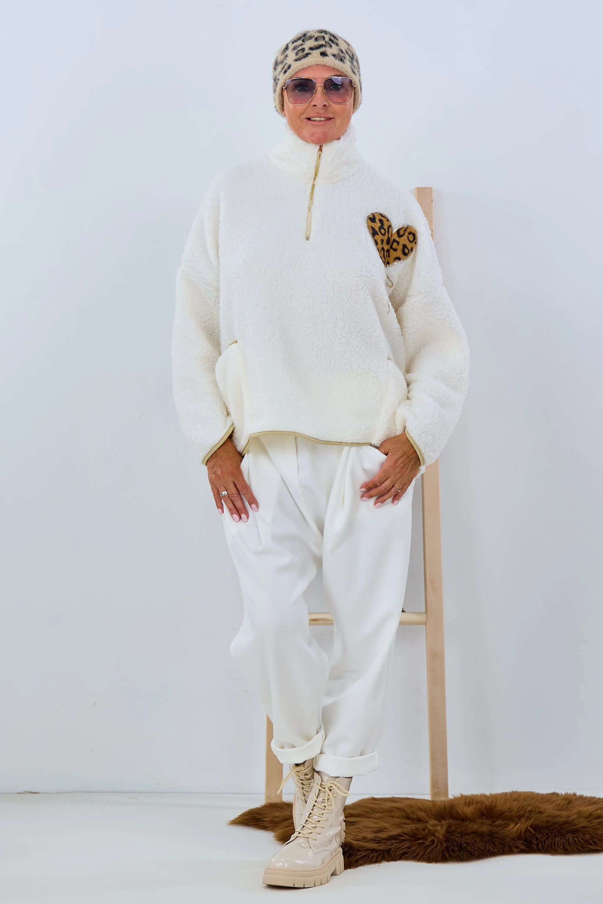Teddy-Pulli mit Herz, ecru-leo